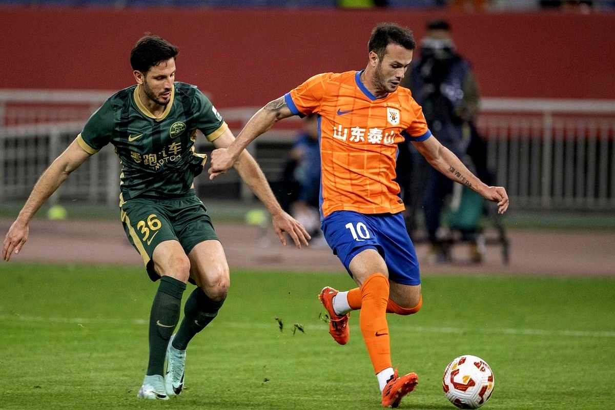 包含赛前体能课后；山东泰山门线救险备战葡超；压力陡增；数据趋势出现新变化的词条-爱游戏中国