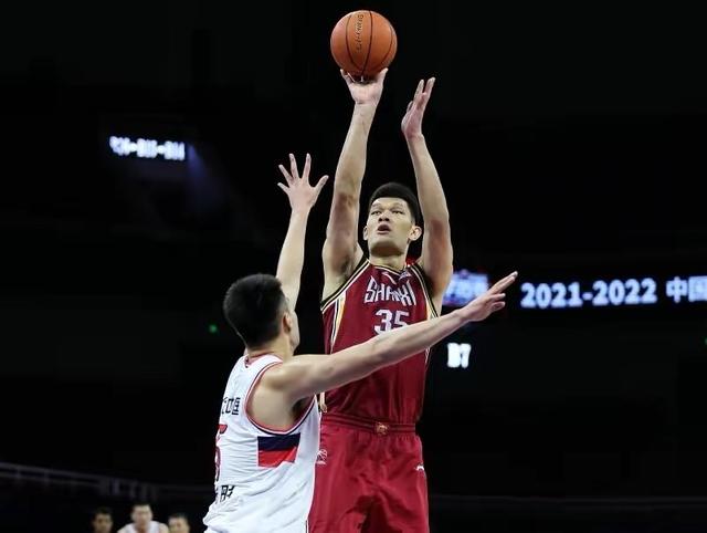 包含今晨达拉斯独行侠内部沟通——CBA常规赛节点到来，悬念犹存，心理建设被强调的词条-爱游戏首页